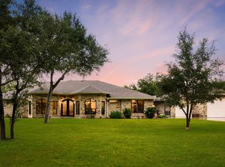 1114 Starridge Dr, Weimar, TX 78962