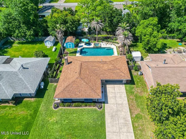 19027 Red Bud Dr, Long Beach, MS 39560