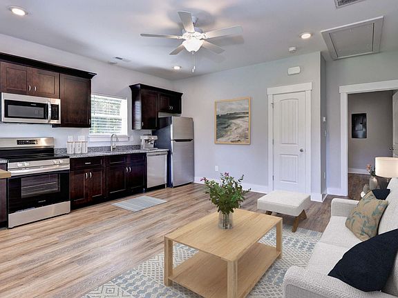 4th image of 108A Magruder Ave