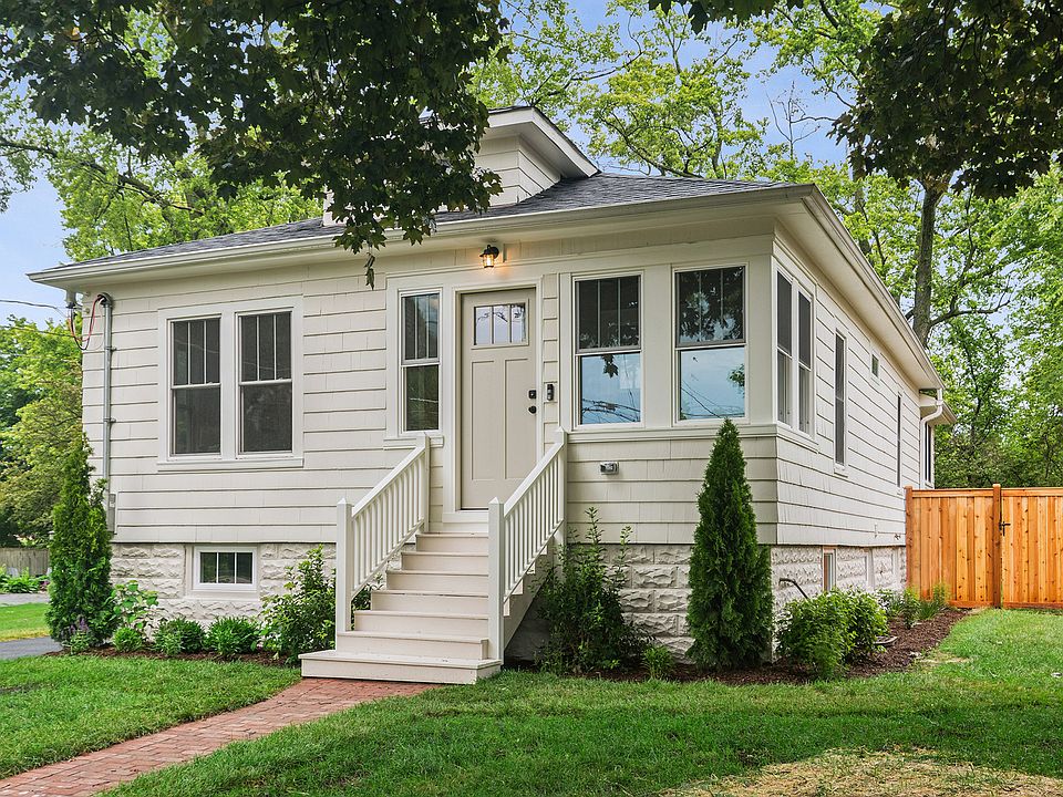 1st image of 209 Raymond Ave