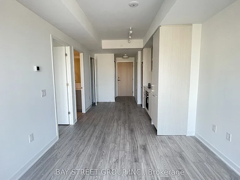 10 Oak St #902 — Photo 15