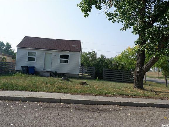2nd image of 331 2nd Ave W