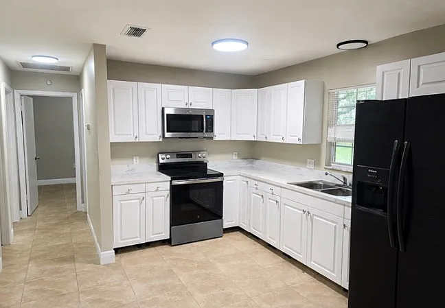 6033 Pine Ln — Photo 3