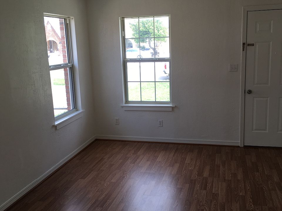 2nd image of 1122 NW 28th St