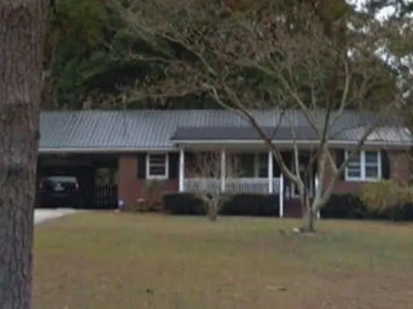 106 Woodland Dr, Summerville, SC 29485