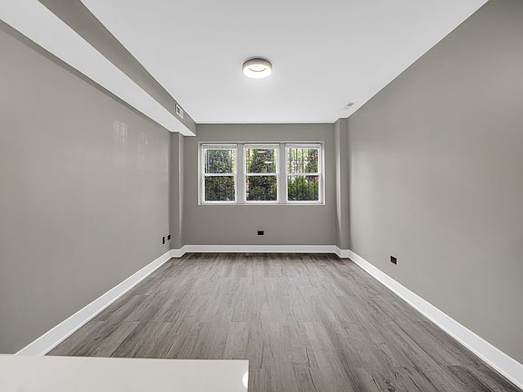 5th image of 2809 W Washington Blvd #300
