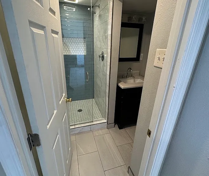 1107 E Broadmor Dr — Photo 8