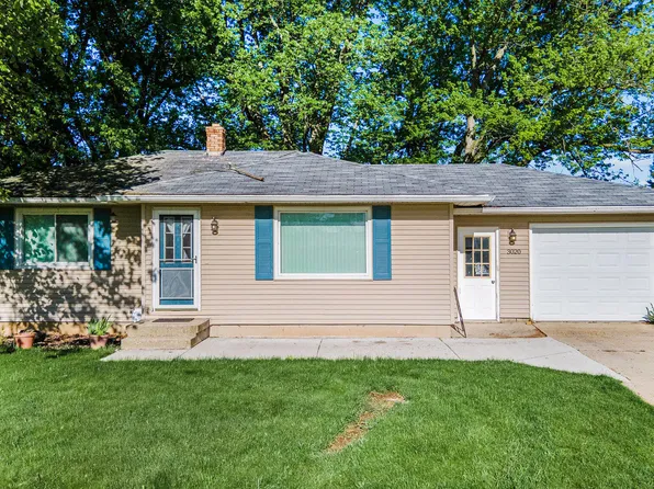 3020 Loehrs Landing Dr, Hastings, MI 49058