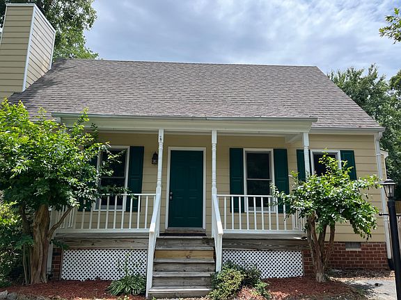 Cheerful Cape Cod on Cul-De-Sac!