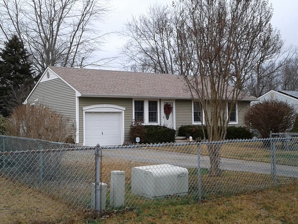 2nd image of 12 Misty Ln