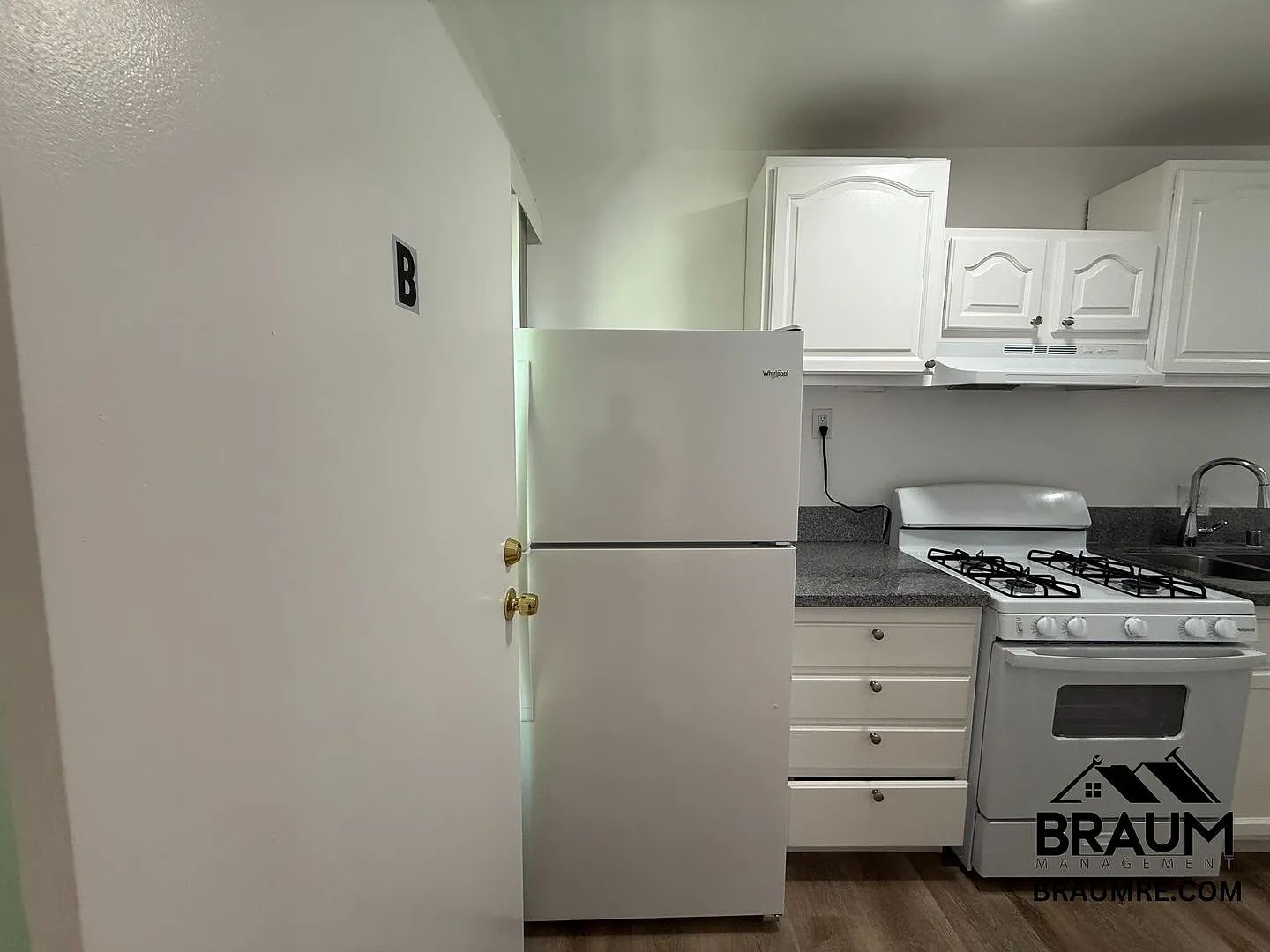 1537 Franklin Street — Photo 2