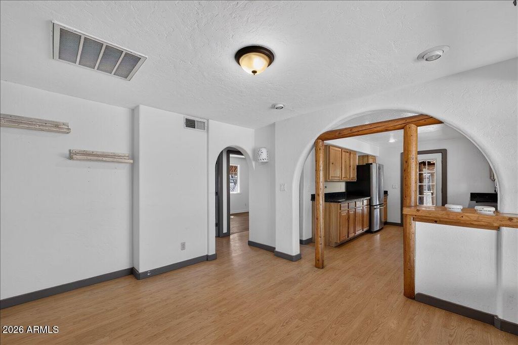 602 W CIRCLE MOUNTAIN Road, Phoenix, AZ - View 5