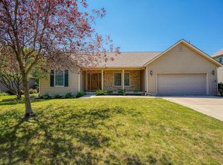1453 Hickory Gate Dr, Marysville, OH