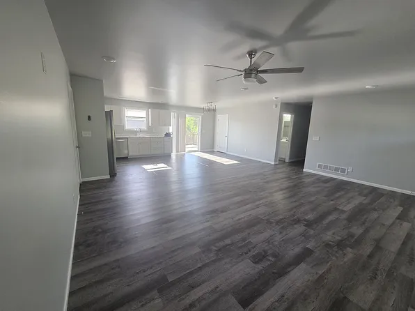 4061 Breckenridge Dr, Hannibal, MO 63401