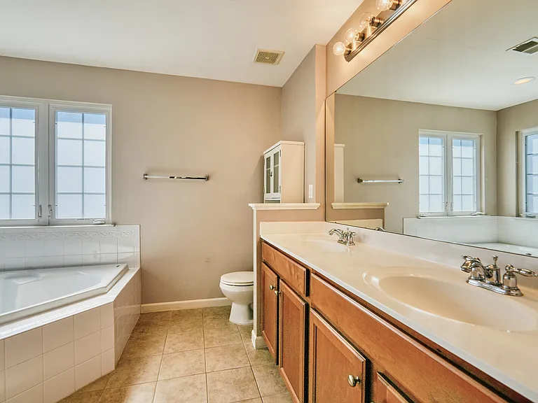 42245 Sweet Ct — Photo 32