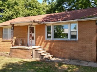 220 W Muller Rd, East Peoria, IL 61611