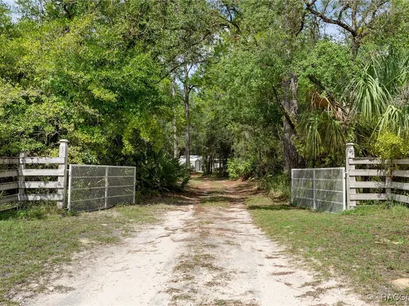 6320 N Velveteen Point, Dunnellon, FL 34433