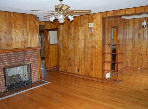 5th image of 922 Whitney Ave NW