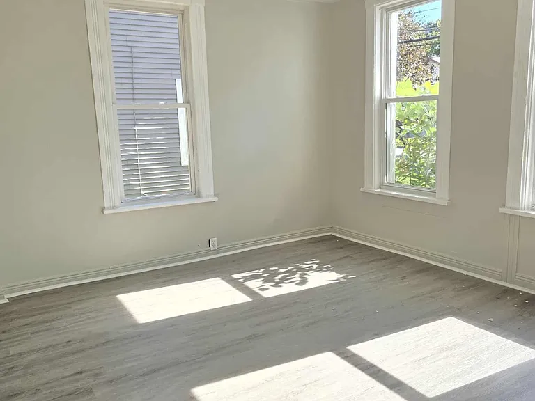 23 Salina St #1 — Photo 6