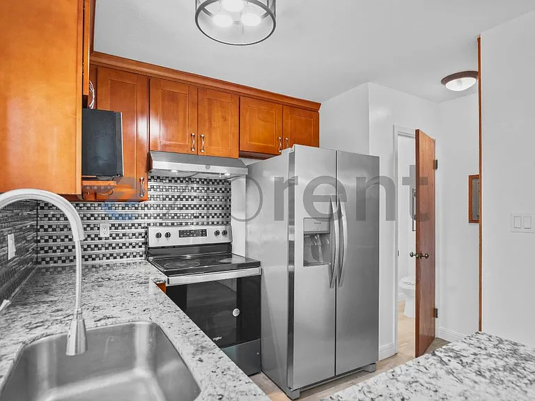 4880 Saginaw Cir — Photo 12