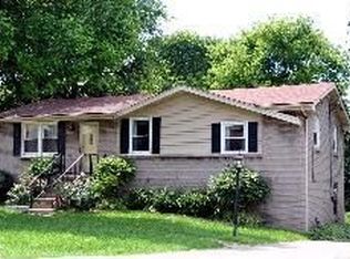 409 Clearwater Dr, Nashville, TN 37217