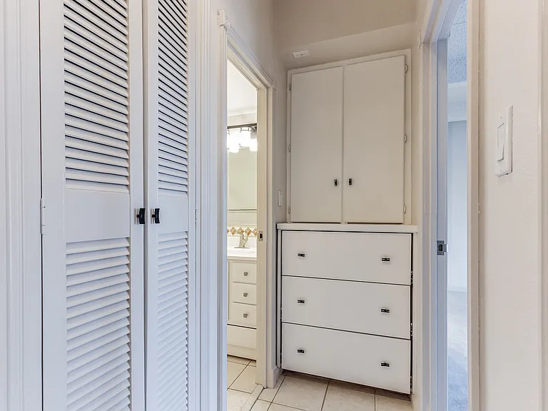 130 N Pearl St #703 — Photo 13