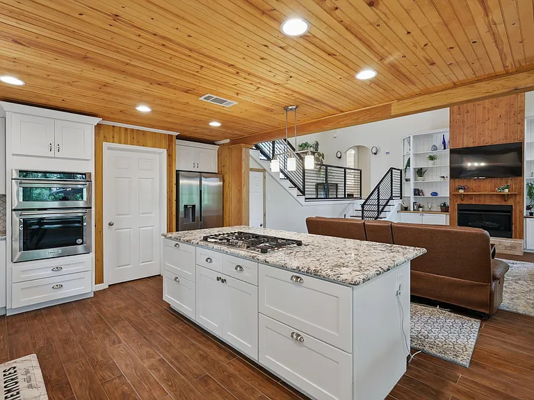 1520 Oakhurst Scenic Dr — Photo 5