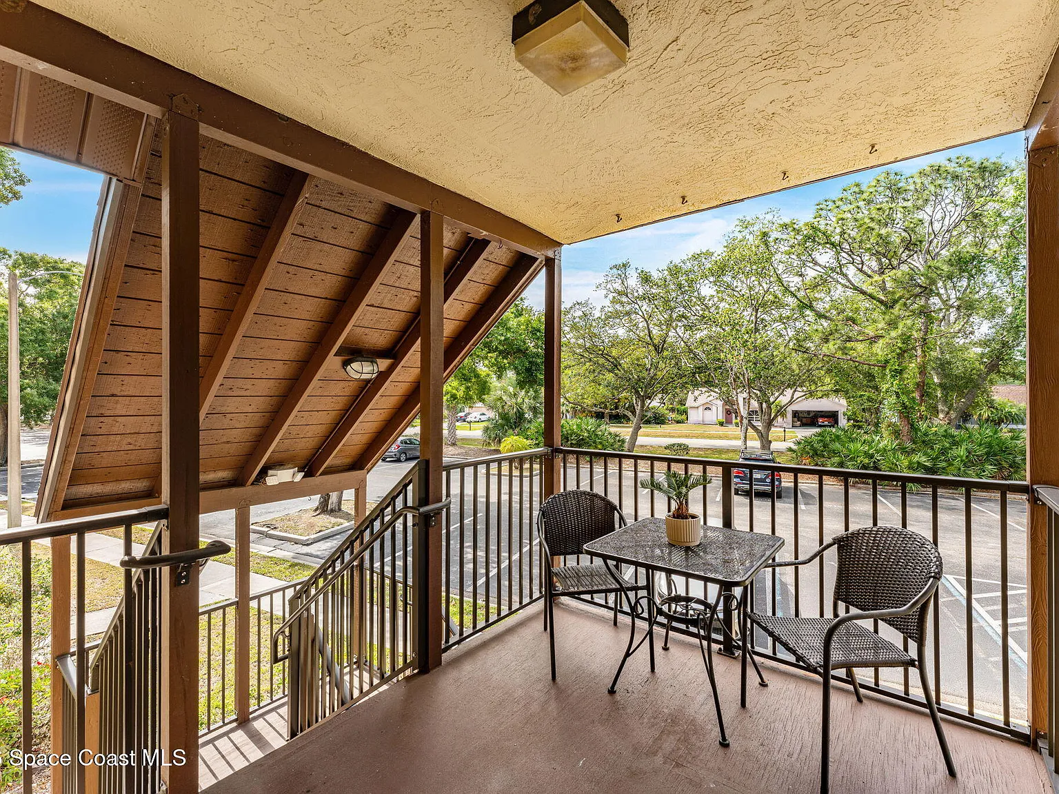 2 bed, 2.5 bath, 1216 sqft, $1,700 — Photo 3
