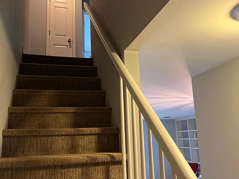 301 Bainbridge Dr #L — Photo 10
