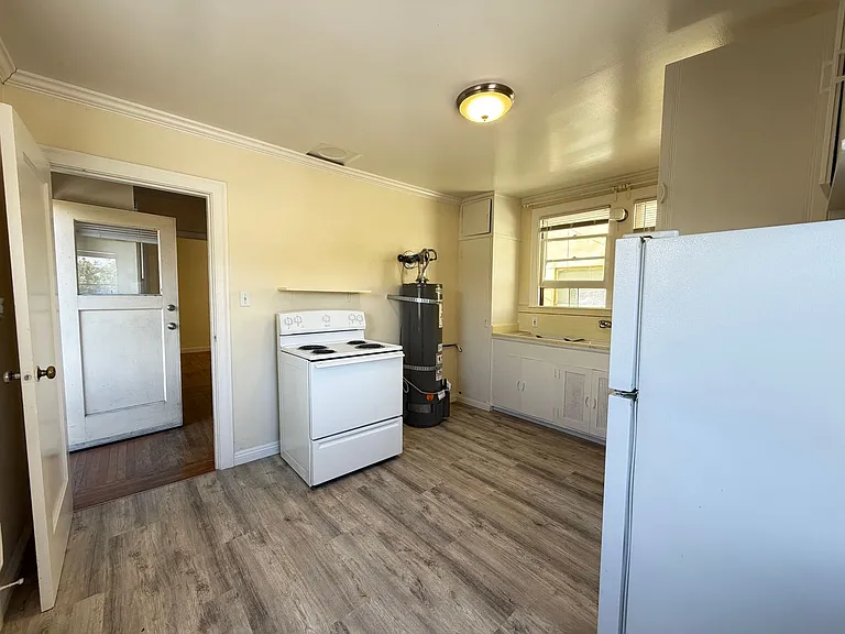 1215 Park Street — Photo 12