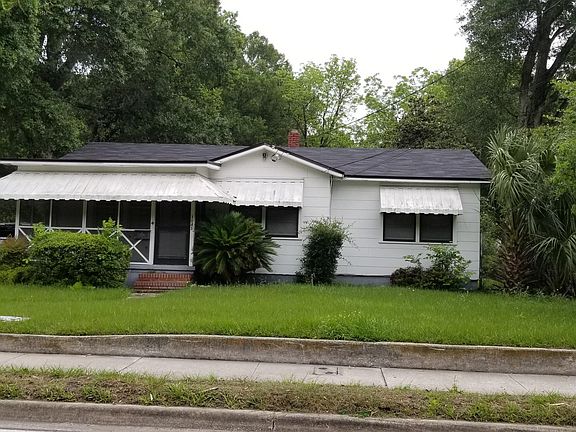 2nd image of 3041 Commonwealth Ave