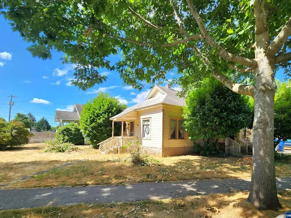 1895 Fairgrounds Rd NE, Salem, OR 97301