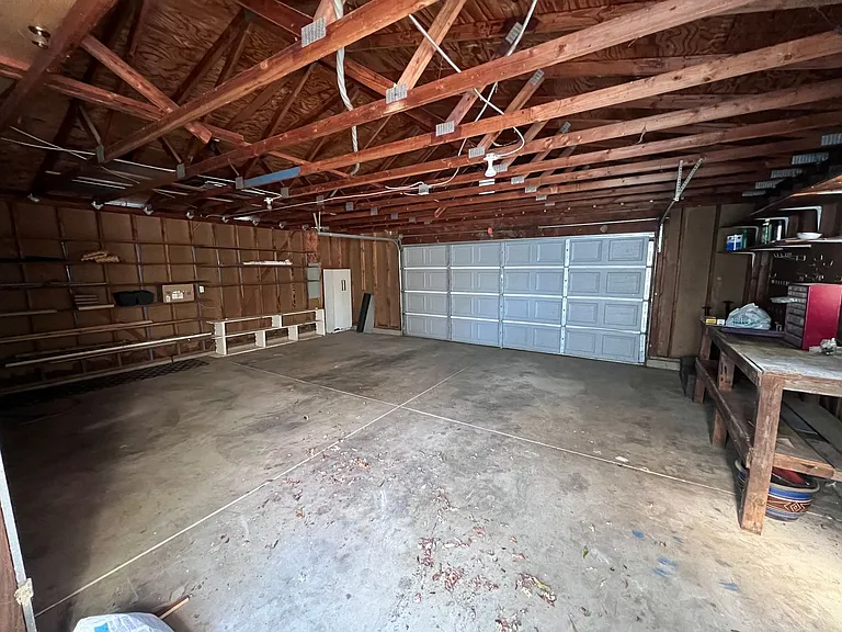 22195 Vallotton Ln — Photo 20