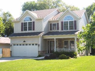 1333 Campbell Ave, Wheaton, IL 60189