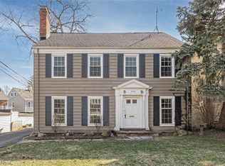 3595 Glencairn Rd #1, Beachwood, OH 44122