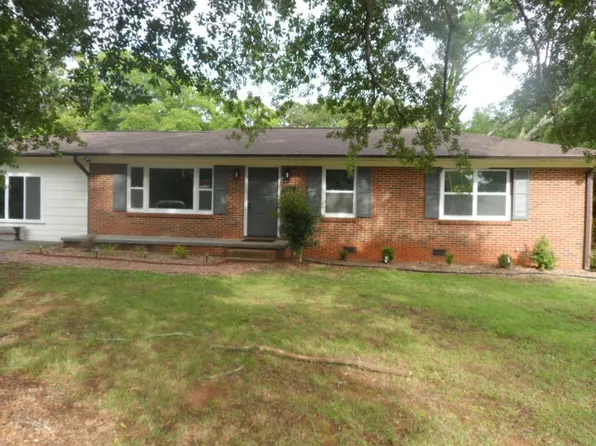 6005 Kaye St, Seneca, SC 29678