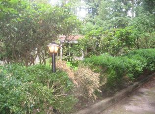 18601 94th Ave NE, Bothell, WA 98011