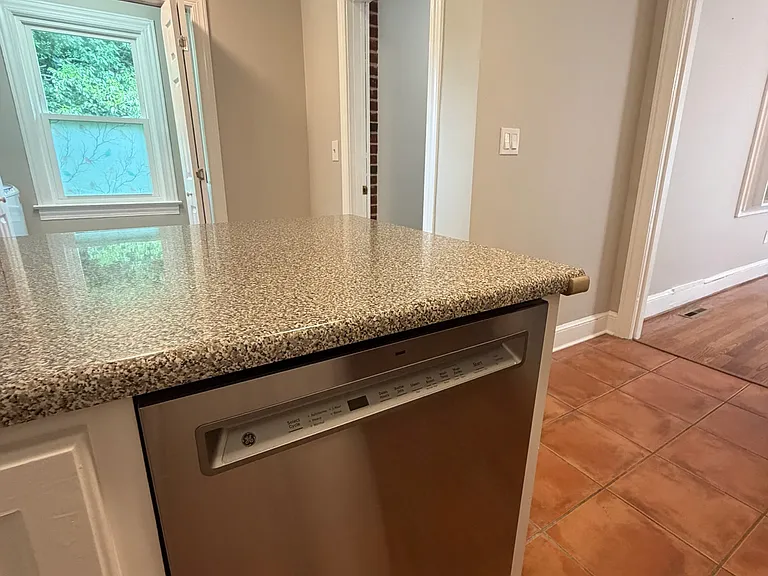 102 Winthrop Ave — Photo 15