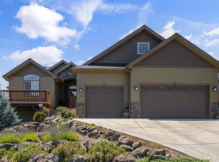 22 Terra Linda Ct, Eagle Point, OR 97524