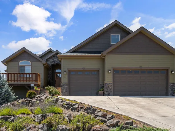 22 Terra Linda Ct, Eagle Point, OR 97524