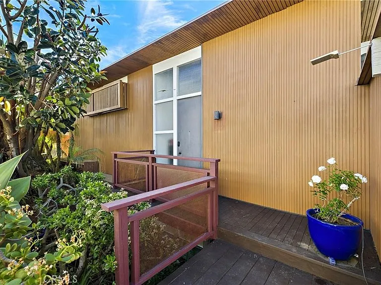 599 Alta Vis — Photo 7