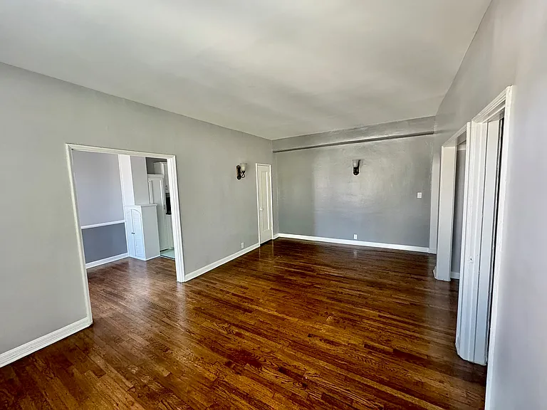 La Leyenda Apartments — Photo 39