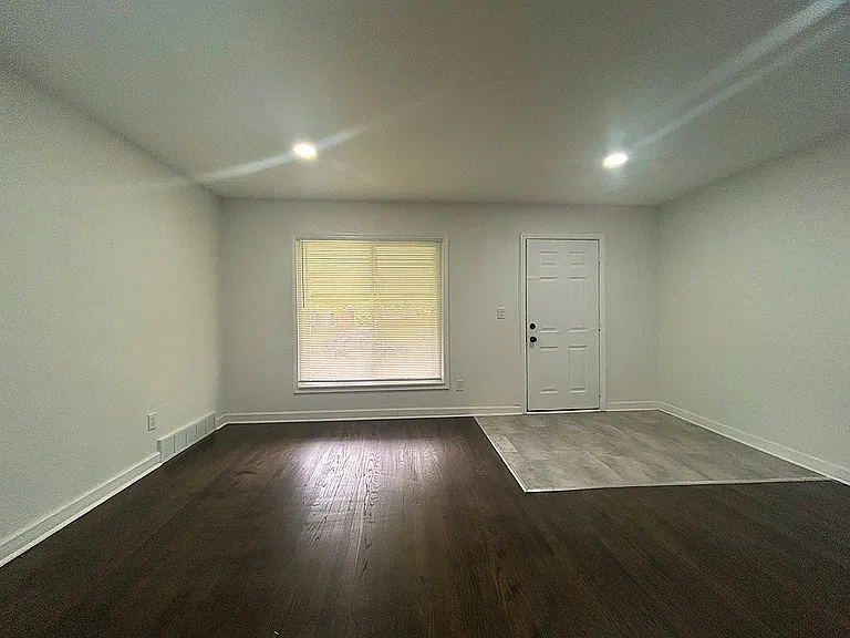 28542 Rosewood St — Photo 8