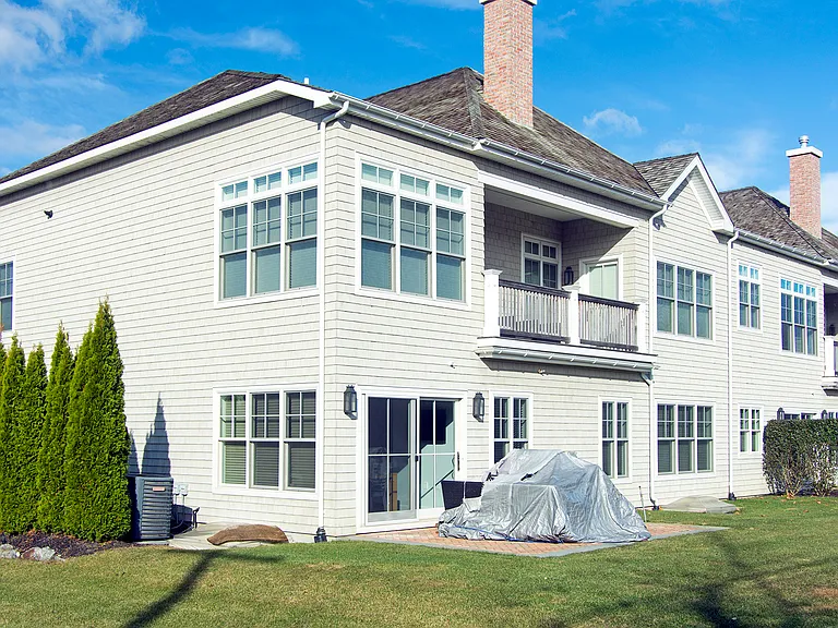 406 High Pond Ln — Photo 2