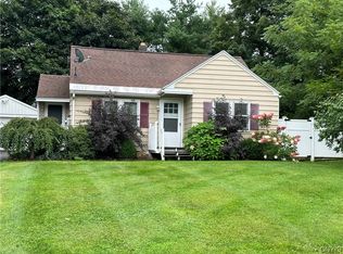 31 Sherrill Ln, New Hartford, NY 13413