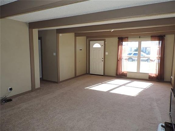 5th image of 4210 S 5th St