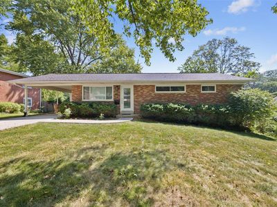 806 Blossom Ln, Saint Louis, MO, 63119