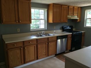 136 Nelson Ave, Fayetteville, NC 28314