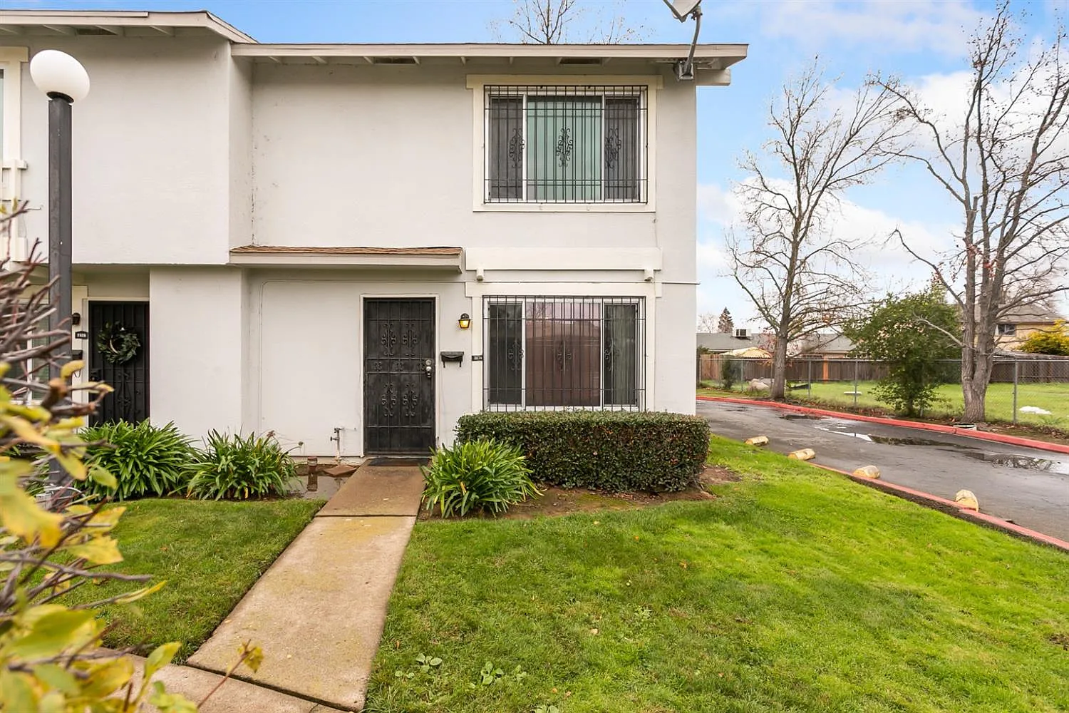 7674 La Mancha Way photo 1