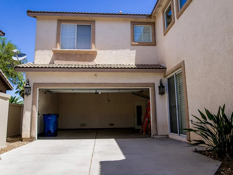 710 Elliot Peak Ave — Photo 3